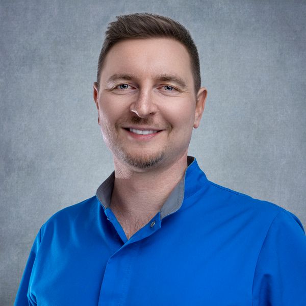 Maciej Marcinowski - dr n.med. ekspert implantologii PSI ICOI